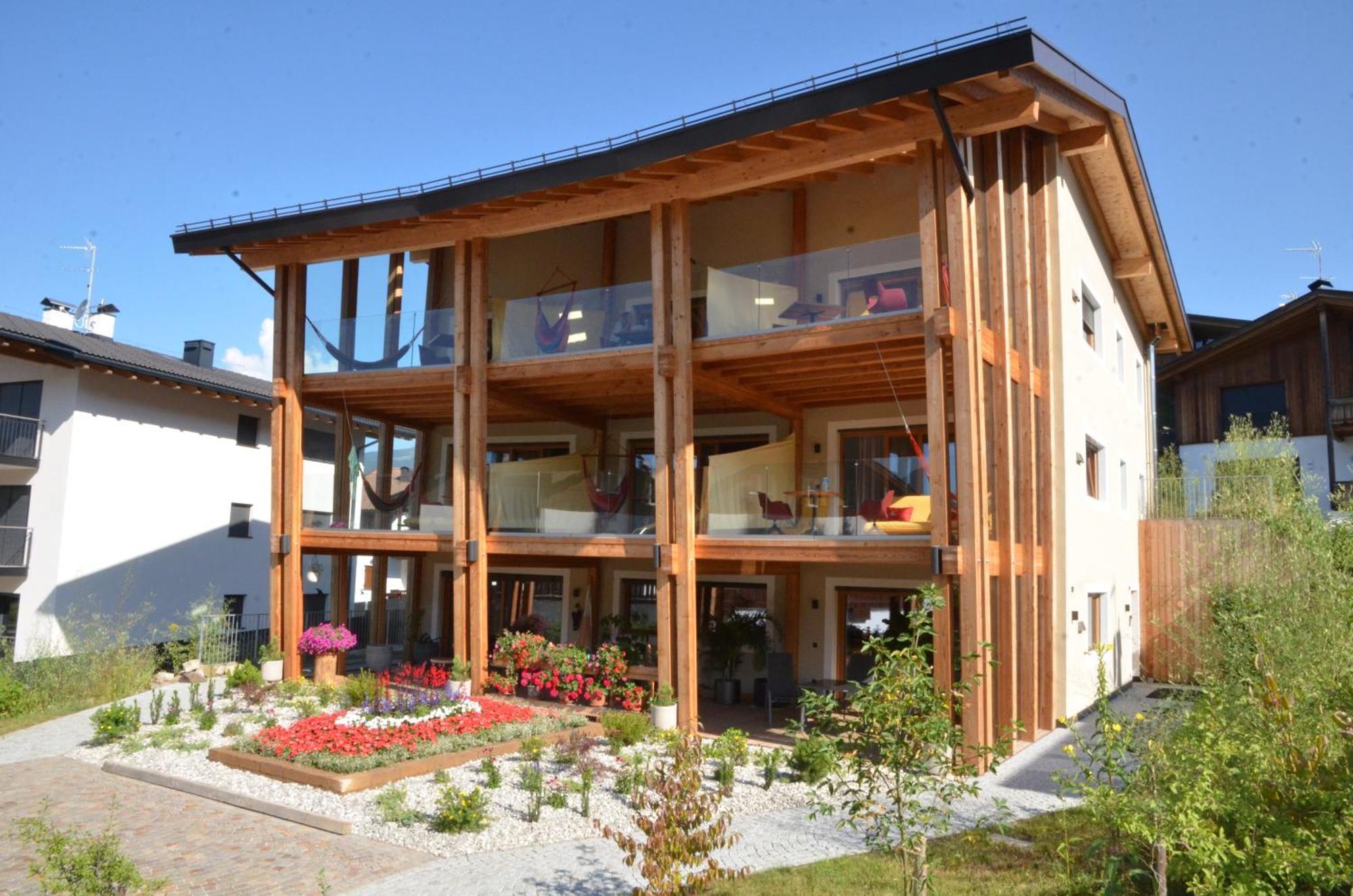 Kastelart - Karbon Aparthotel Castelrotto Exterior foto